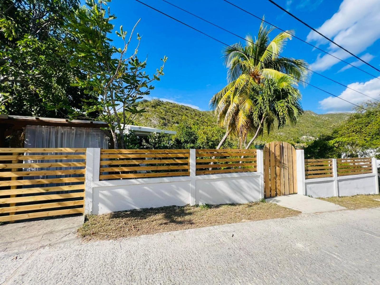 <Casa Colibri> La Desirade Apartment Les Galets Luaran gambar